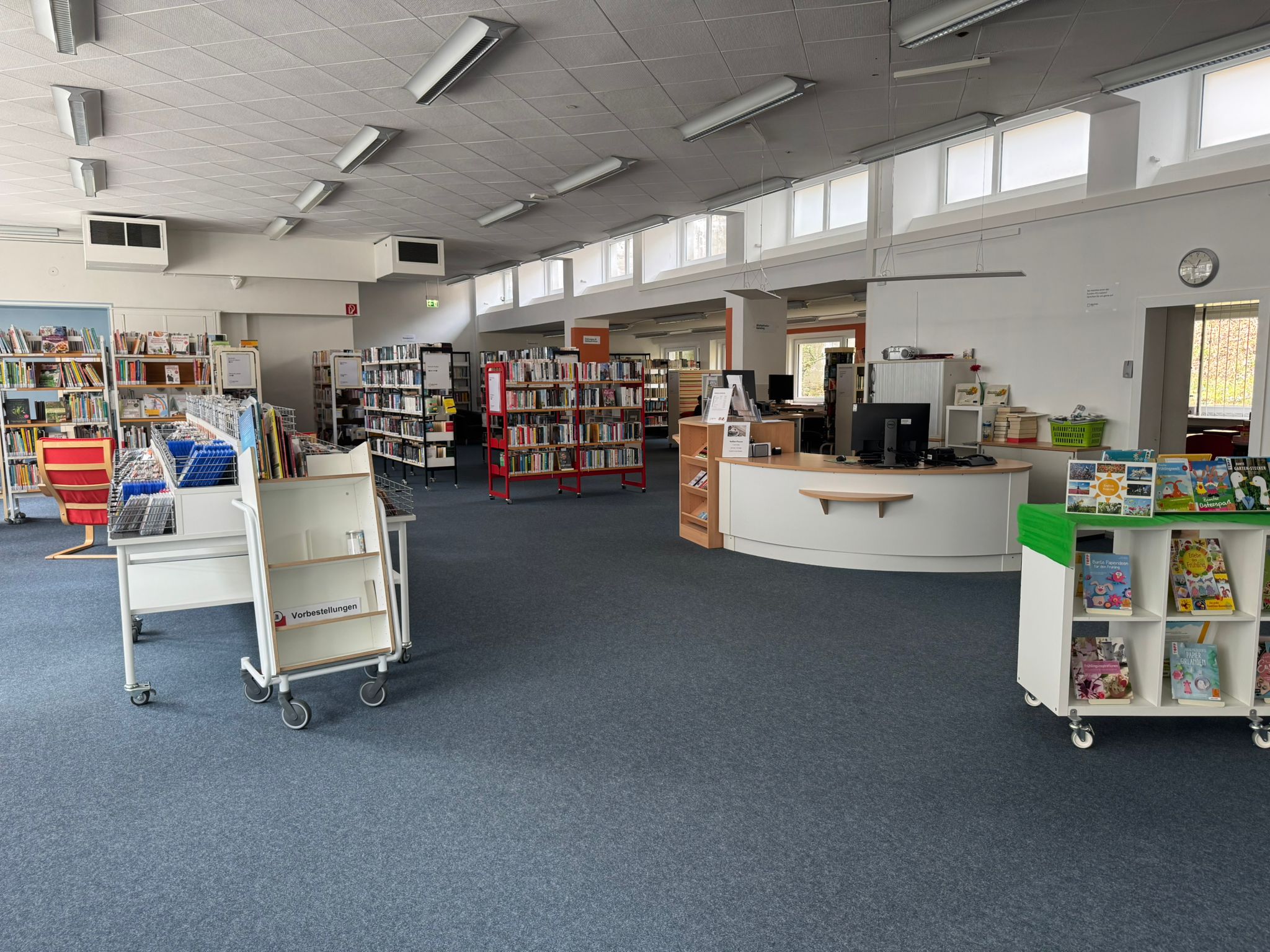 Bibliothek Teppichreinigung2